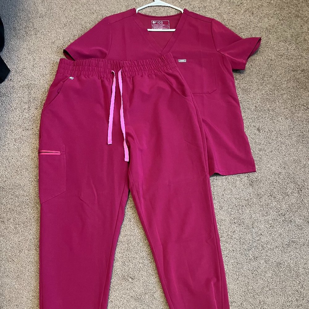 FIGS Dark Magenta Scrub Set